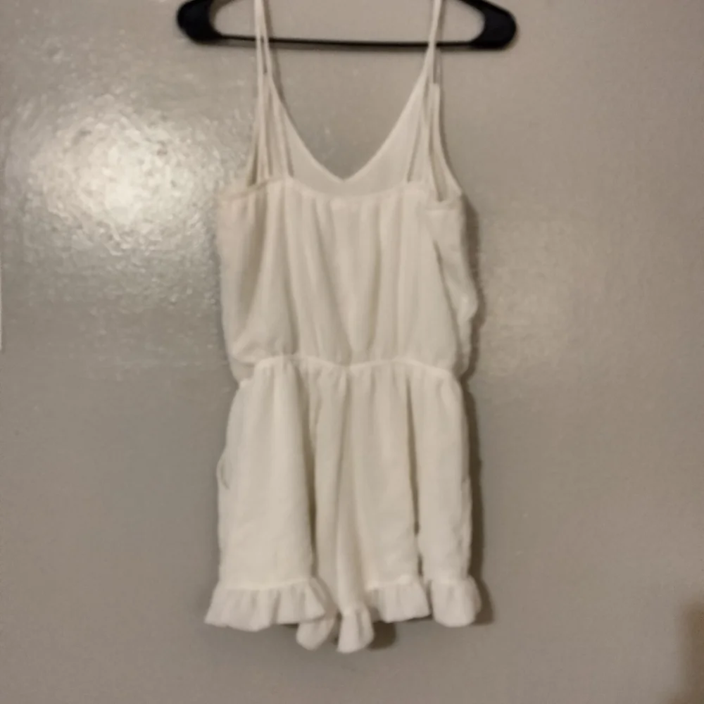 Romper - Picture 2 of 4